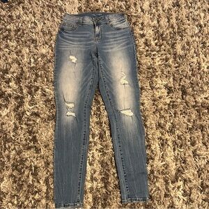Maurices Size Small Regular Distressed Jeggings